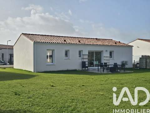 Vente maison 4 pièces La Clisse 17