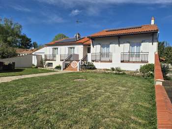 Vente maison 9 pièces La Copechagnière 85