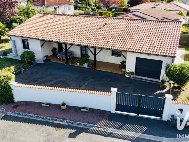 Maison 5 pièces 130 m² · à La Couronne · 130 m² · 225 000 €