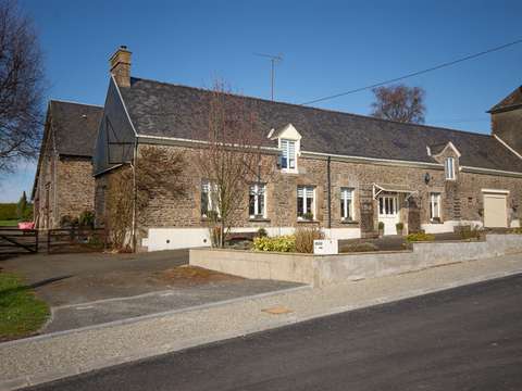 Vente maison 10 pièces La Dorée 53