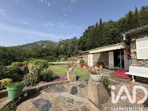 Vente maison 6 pièces La Garde-Freinet 83