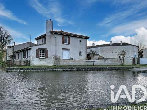 Vente maison 4 pièces La Grève-sur-Mignon 17