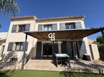 Vente maison 6 pièces La Londe-les-Maures 83