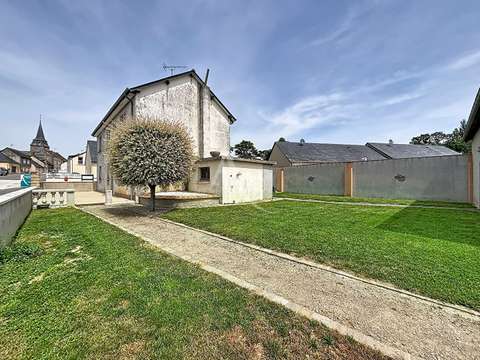 Vente maison 7 pièces La Roche-Neuville 53