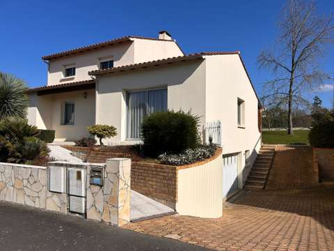 Vente maison 8 pièces La Roche-sur-Yon 85