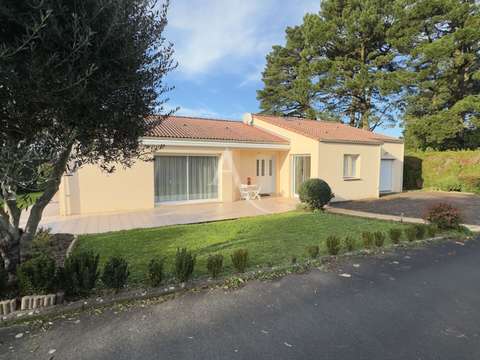 Vente maison 5 pièces La Roche-Sur-Yon Le Bourg Sous La Roche 85