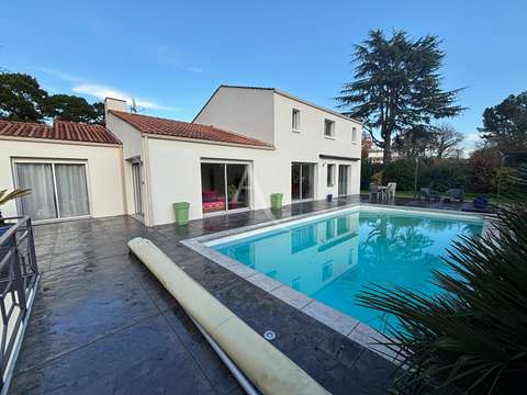 Vente maison 6 pièces La Roche-Sur-Yon Le Bourg Sous La Roche 85