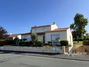 Vente Maison 5 chambresLa Roche-Sur-Yon Le Bourg Sous La Roche