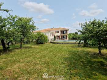 Vente maison 8 pièces La Roche-Sur-Yon Le Bourg Sous La Roche 85