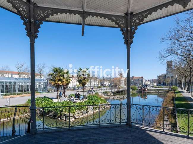 Maison 11 pièces 201 m² · à La Roche-sur-Yon · 201 m² · 597 000 €