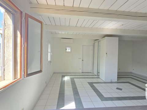 Vente maison 3 pièces La Roquebrussanne 83