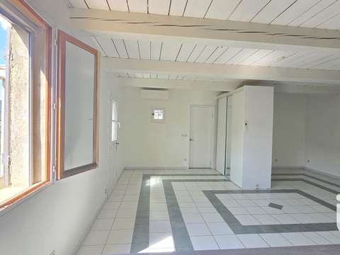 Vente maison 3 pièces La Roquebrussanne 83