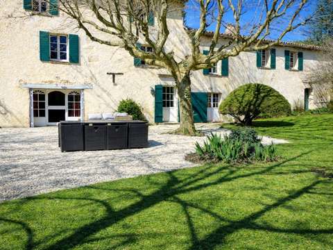 Vente maison 10 pièces La Roquebrussanne 83