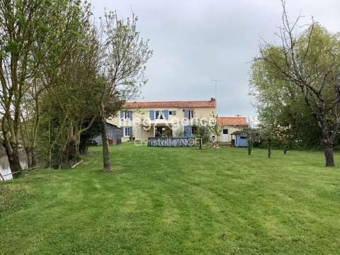 Vente maison 8 pièces La Taillée 85