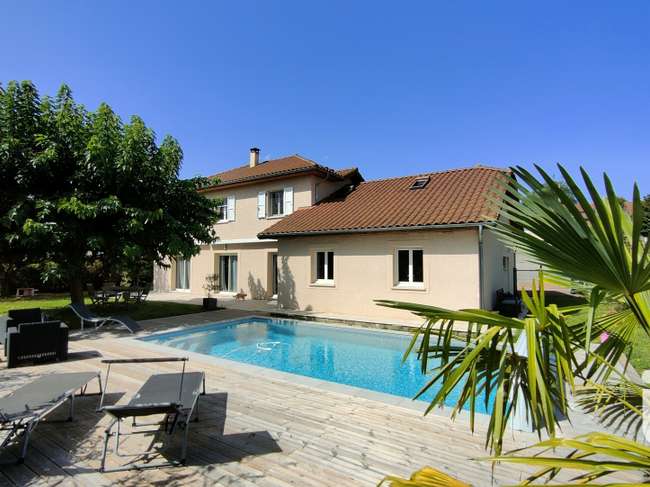 Vente Maison Piscine à La Tour-du-Pin (38110) : à vendre Piscine
