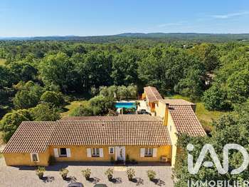 Vente maison 8 pièces La Verdière 83
