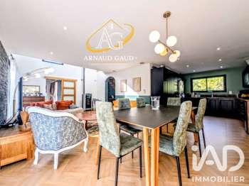 Maison 6 pièces 153 m² · à Labastide-Saint-Pierre · 153 m² · 345 000 €