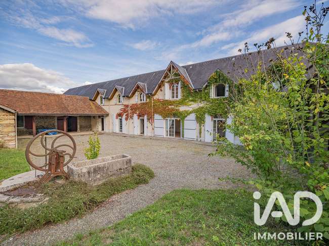 Maison 10 pièces 300 m² · à Lagor · 300 m² · 320 000 €