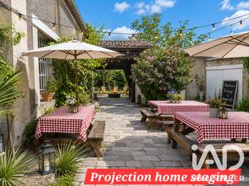 Maison 7 pièces 169 m² · à Lamothe-Montravel · 169 m² · 211 000 €