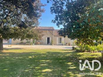 Vente maison 9 pièces Lamothe-Montravel 24