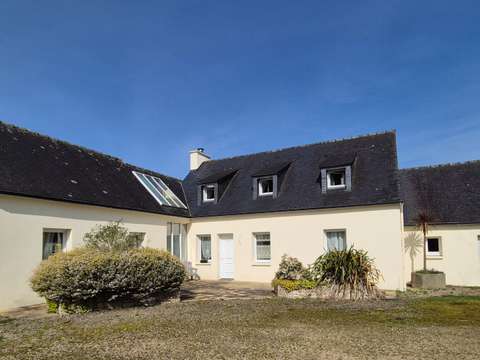 Vente maison 7 pièces Lampaul-Guimiliau 29