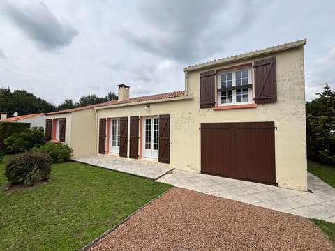 Vente maison 5 pièces Landevieille 85