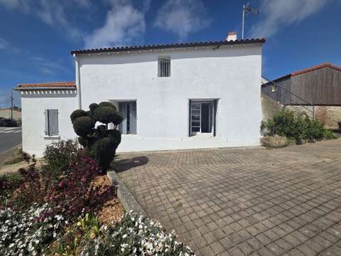 Vente maison 5 pièces Landevieille 85