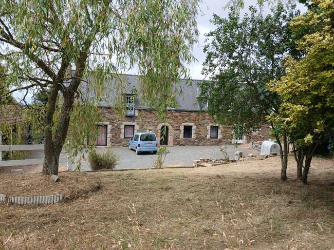 Maison 6 pièces 155 m² · à Langoat · 155 m² · 241 500 €