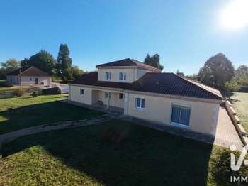 Vente maison 6 pièces Lanouaille 24