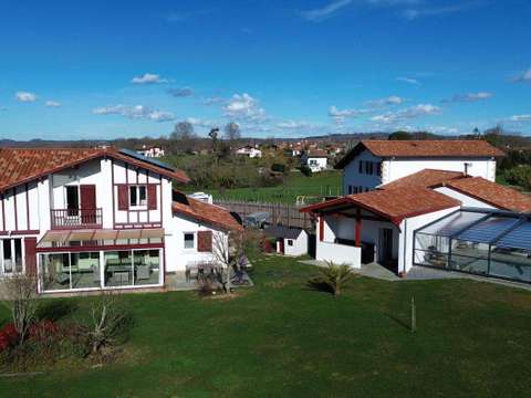 Vente maison 9 pièces Larressore 64