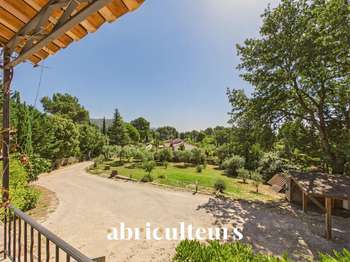 Vente maison 6 pièces Lauris 84