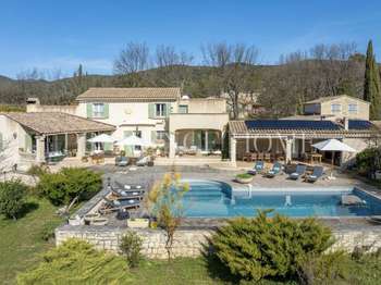 Maison 8 pièces 170 m² · à Lauris · 170 m² · 895 000 €