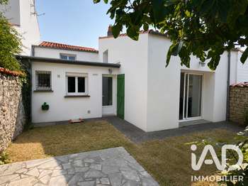 Vente maison 4 pièces Lauzieres 17