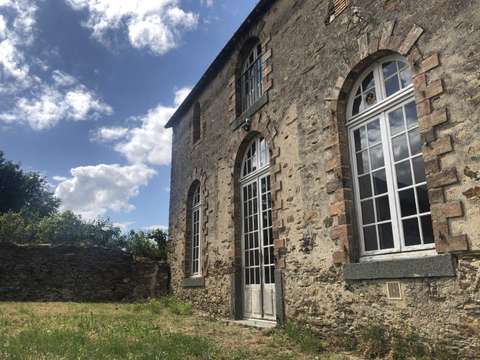 Vente maison 5 pièces Laval 53