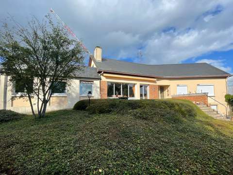 Vente maison 8 pièces Laval 53