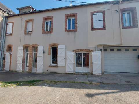 Vente maison 4 pièces Laval 53