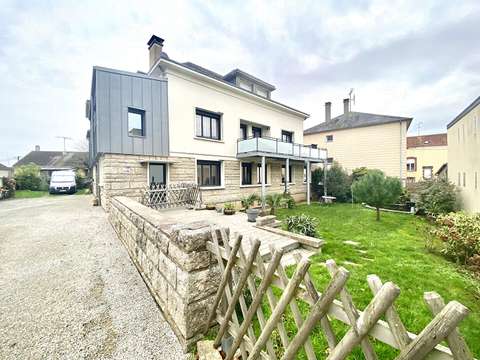 Vente maison 10 pièces Laval 53
