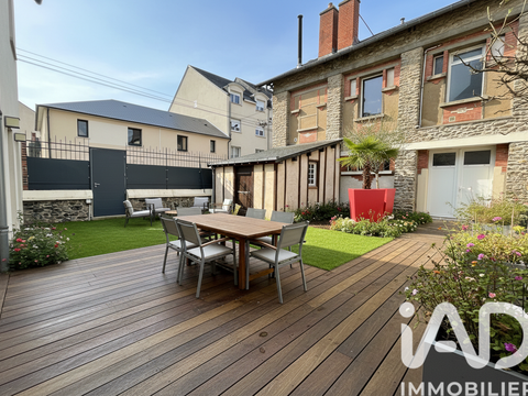 Vente maison 8 pièces Laval 53