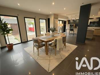 Vente maison 8 pièces Laval 53