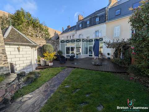 Vente maison 10 pièces Laval 53