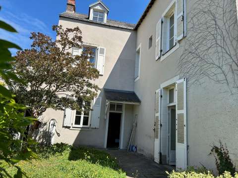 Vente maison 8 pièces Laval 53