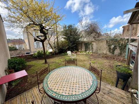 Vente maison 6 pièces Laval 53