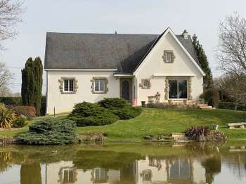 Vente maison 9 pièces Laval 53