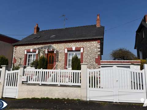 Vente maison 5 pièces Laval 53