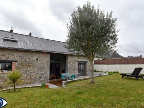 Vente maison 6 pièces Laval 53