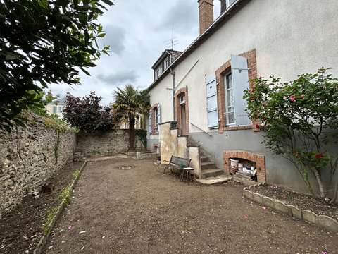 Vente maison 10 pièces Laval 53