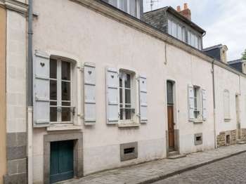 Vente maison 10 pièces Laval 53