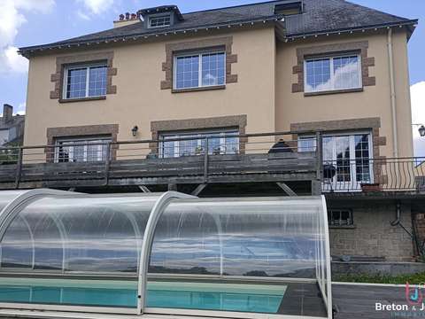 Vente maison 8 pièces Laval 53