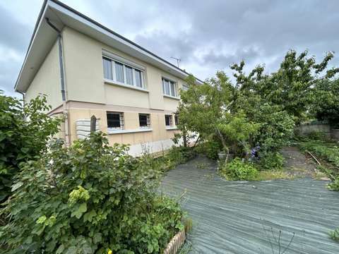 Vente maison 4 pièces Laval 53