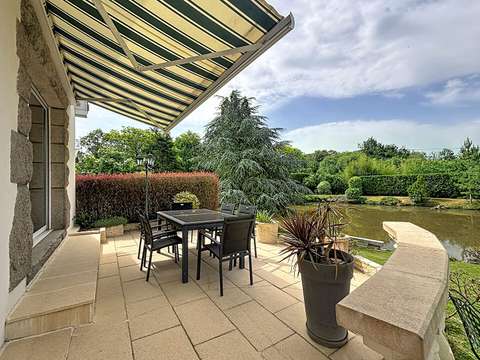 Vente maison 9 pièces Laval 53